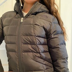 Big Girls Northface jacket size 10/12 medium